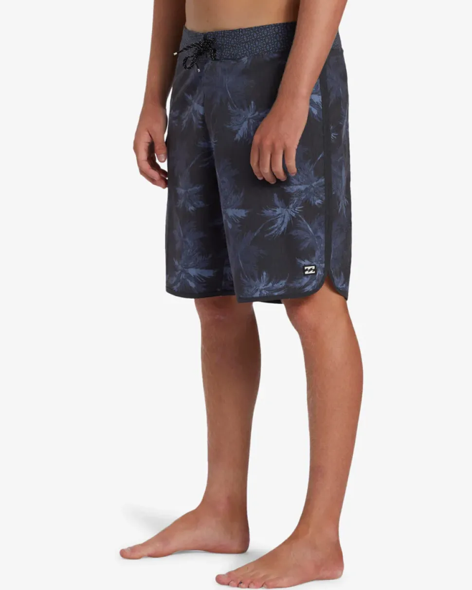 billabong__pro_quot_board_1.webp Billabong: 73 Pro 19" Boardshorts