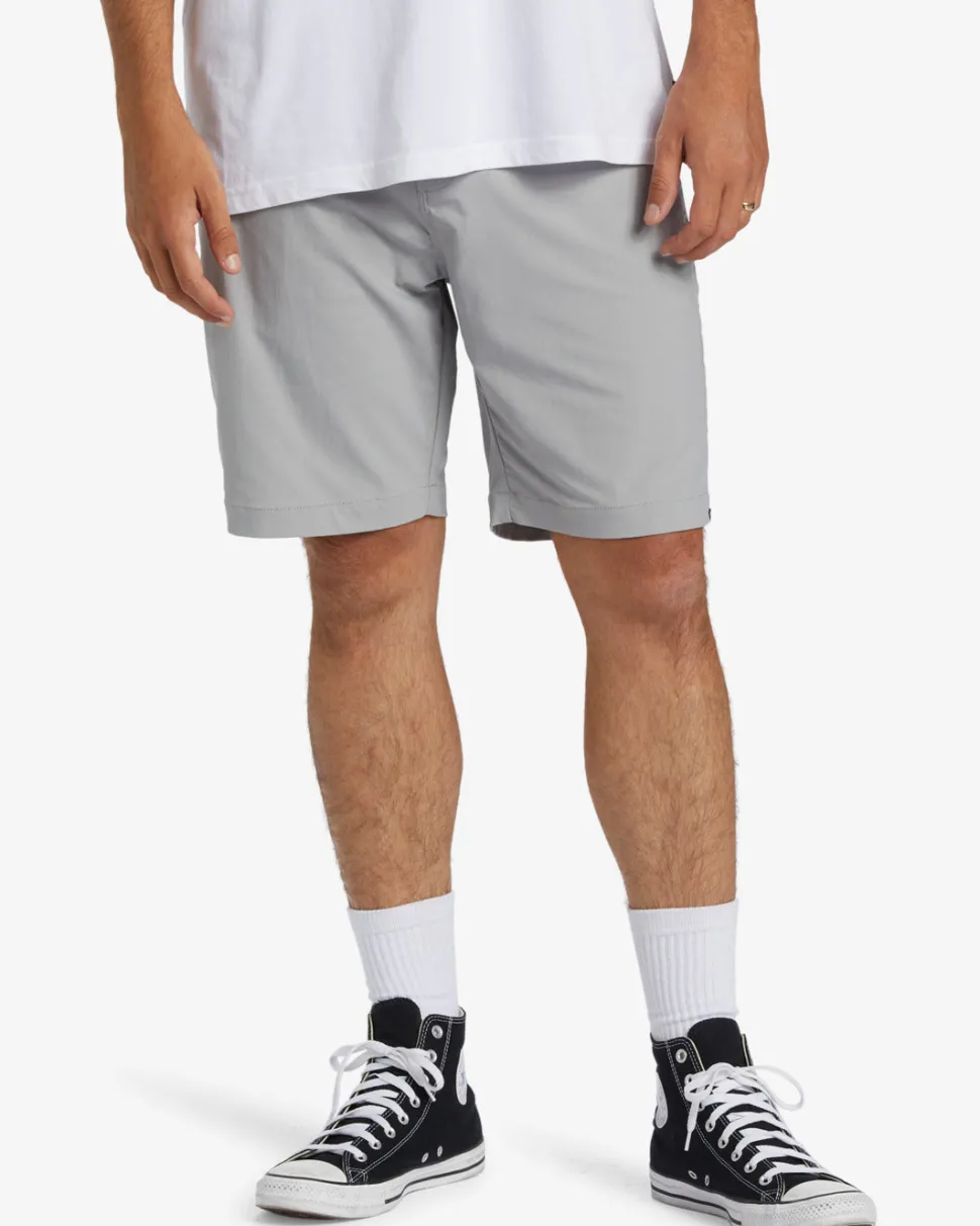 billabong_adiv_surftrek_j_0-1.webp Billabong: A/Div Surftrek Journey 20" Shorts