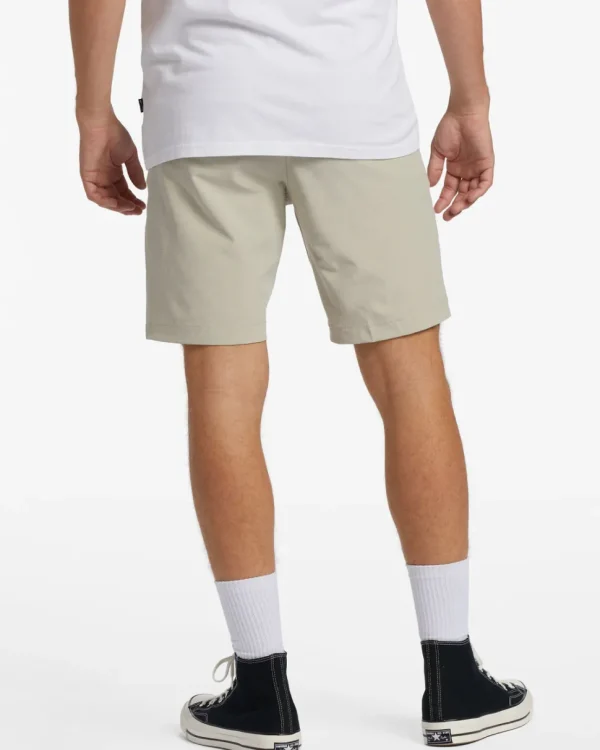 Billabong: Crossfire Mid Submersible 19" Shorts