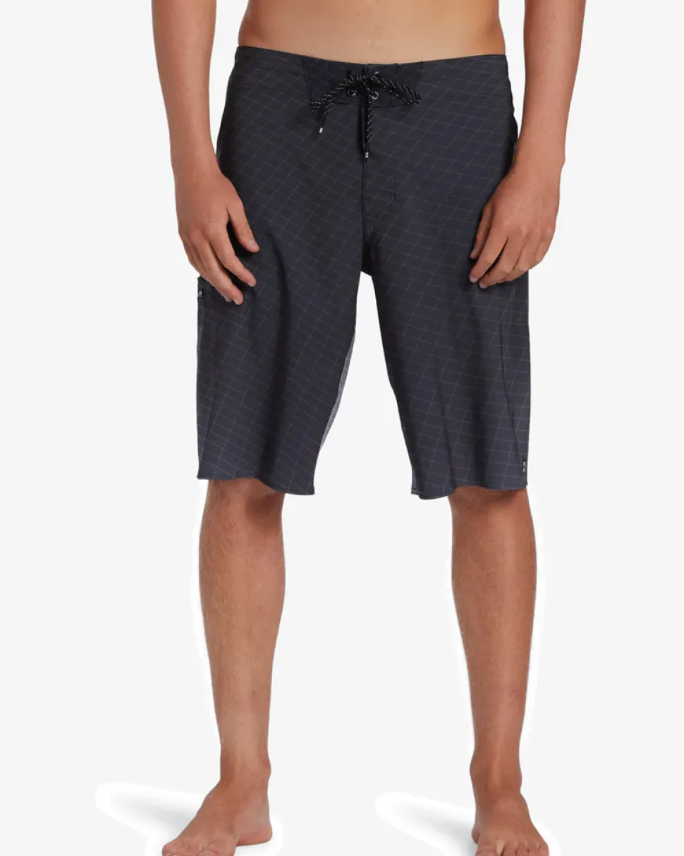 billabong_fluid_pro_quot__0.webp Billabong: Fluid Pro 21" Boardshorts