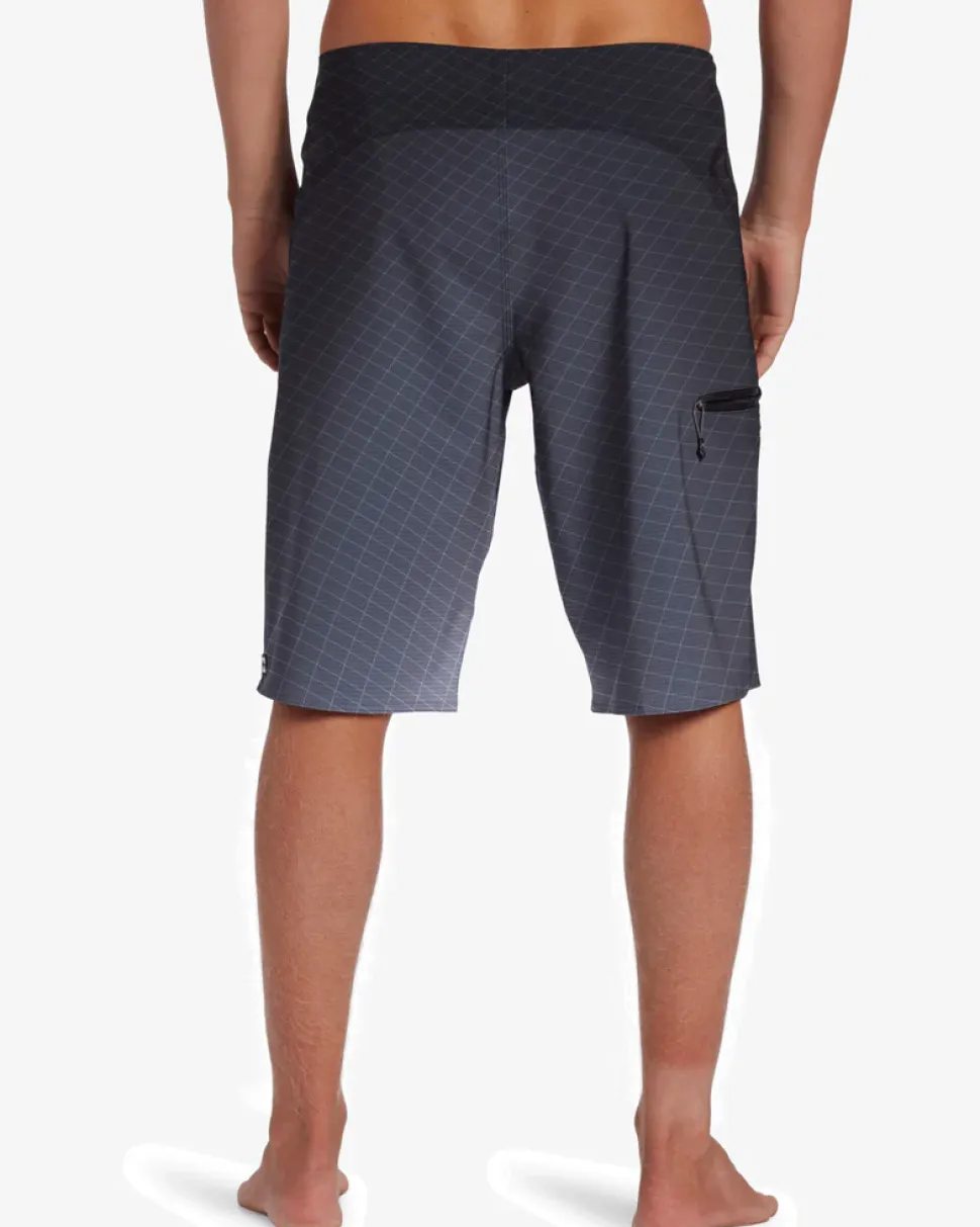 billabong_fluid_pro_quot__1.webp Billabong: Fluid Pro 21" Boardshorts