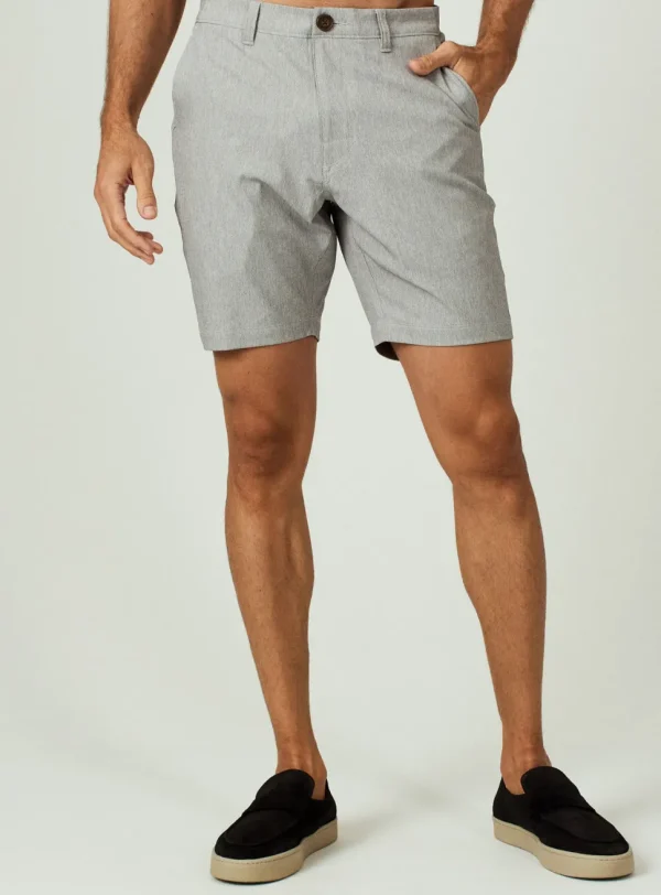 7 Diamonds: Everest 8" Short