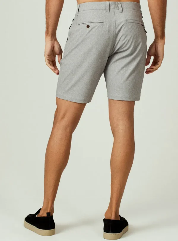 7 Diamonds: Everest 8" Short