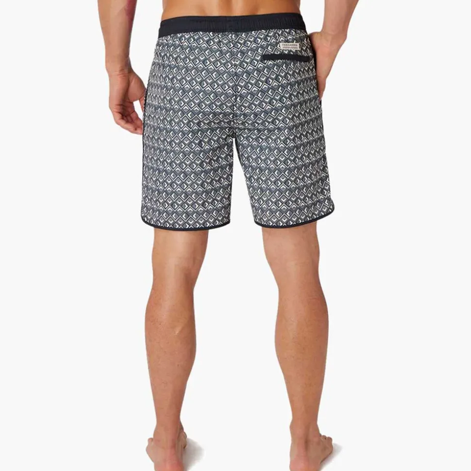 fair_harbor_the_anchor_bl_1.webp Fair Harbor: The Anchor Black Geo Volley