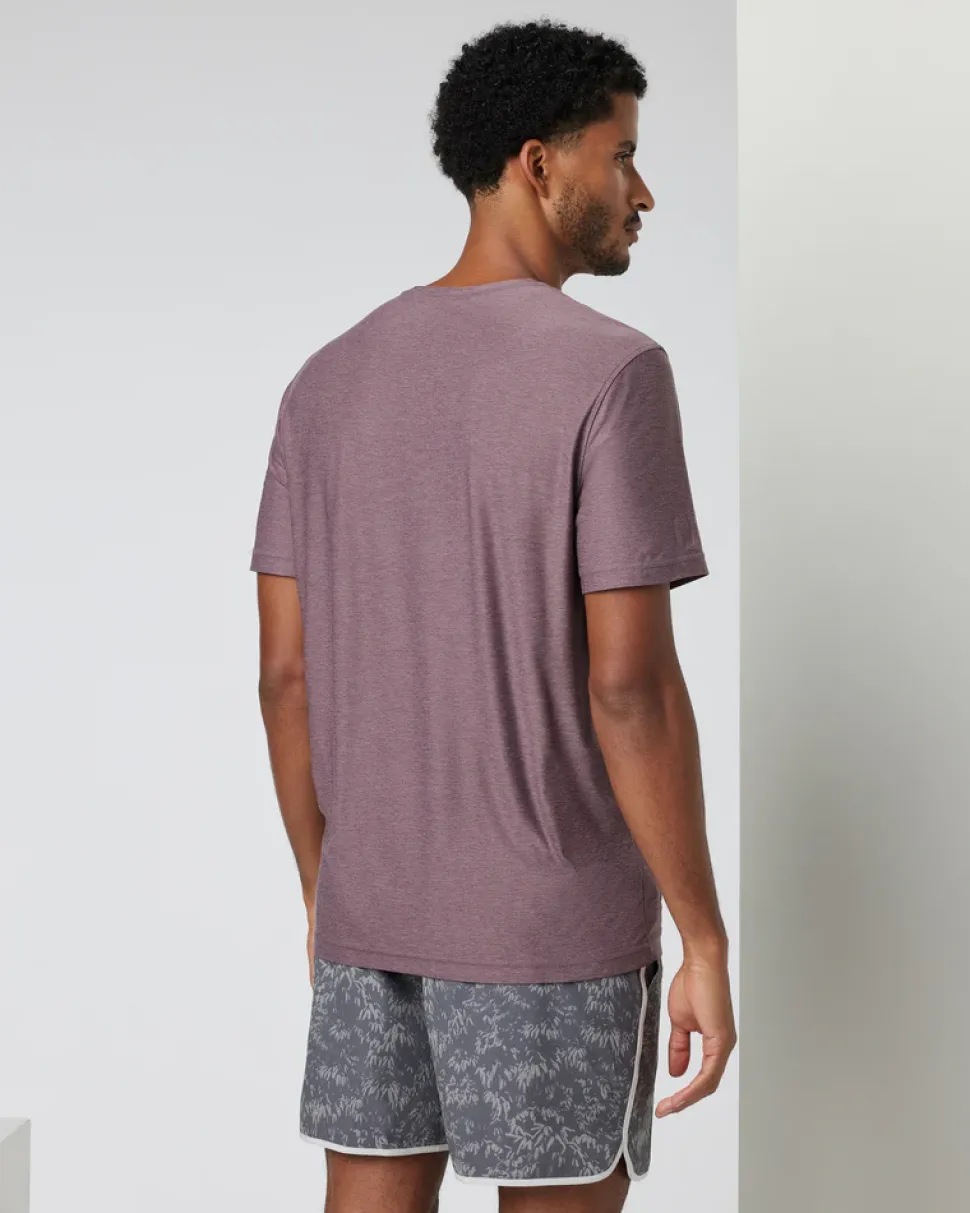 vuori_strato_tech_tee_1-1.webp Vuori: Strato Tech Tee
