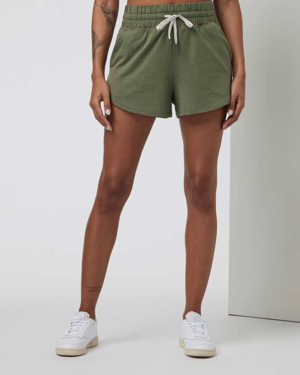 vuori_womens_halo_perform_0-3.webp Vuori: Women's Halo Performance Short 2.0