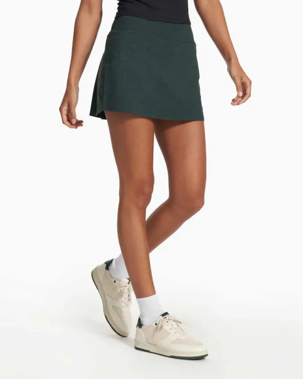 Vuori: Women's Halo Performance Skirt