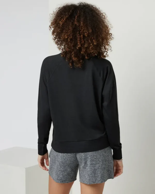 Vuori: Women's Long Sleeve Halo Crew Pullover