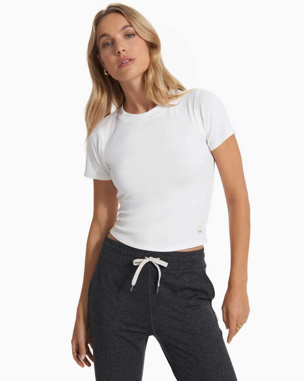 vuori_womens_pose_fitted__0-1.webp Vuori: Women's Pose Fitted Tee