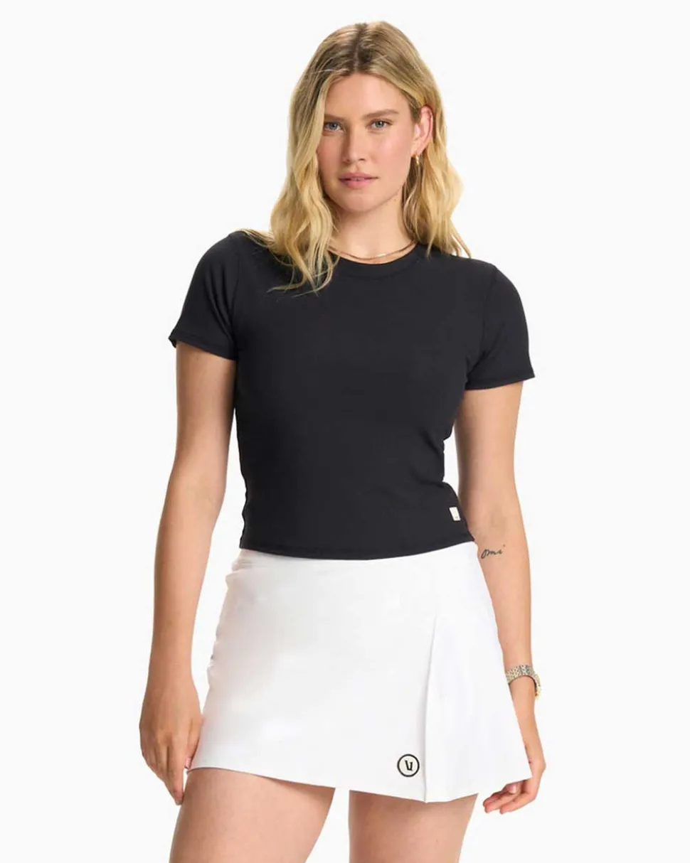 vuori_womens_pose_fitted__0.webp Vuori: Women's Pose Fitted Tee