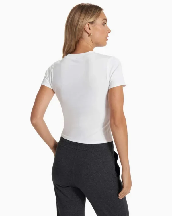 Vuori: Women's Pose Fitted Tee