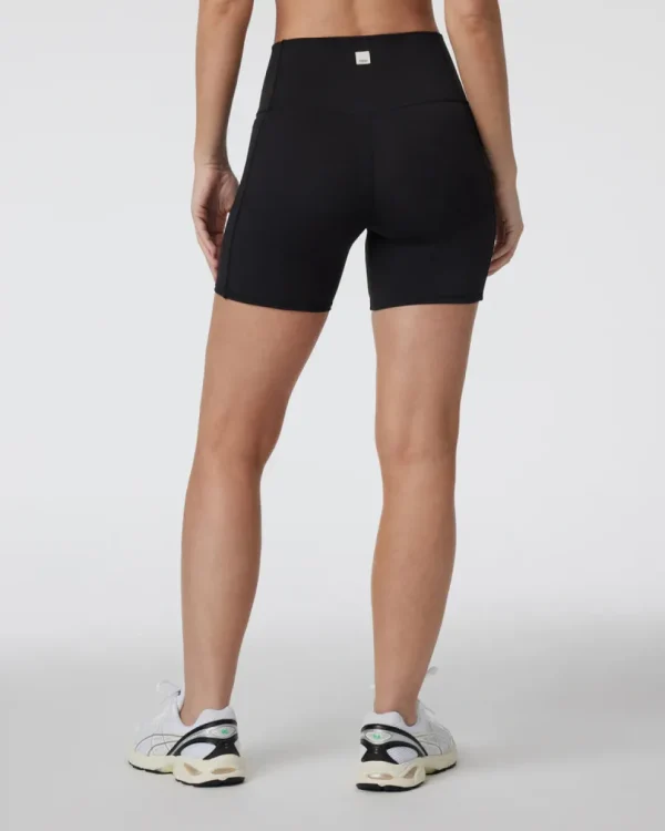 Vuori: Women's Studio Pocket Short